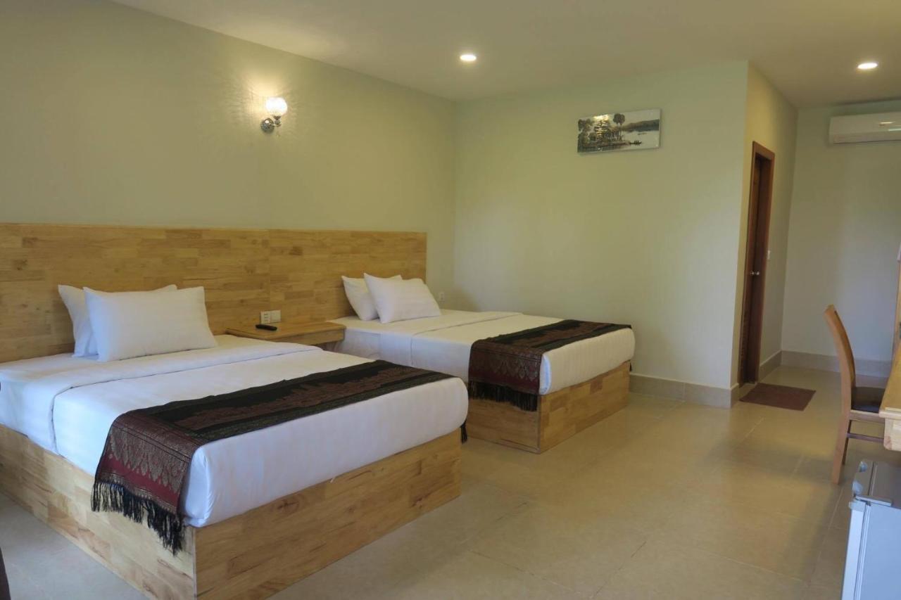 Twin Palms Resort Sihanoukville Exterior photo