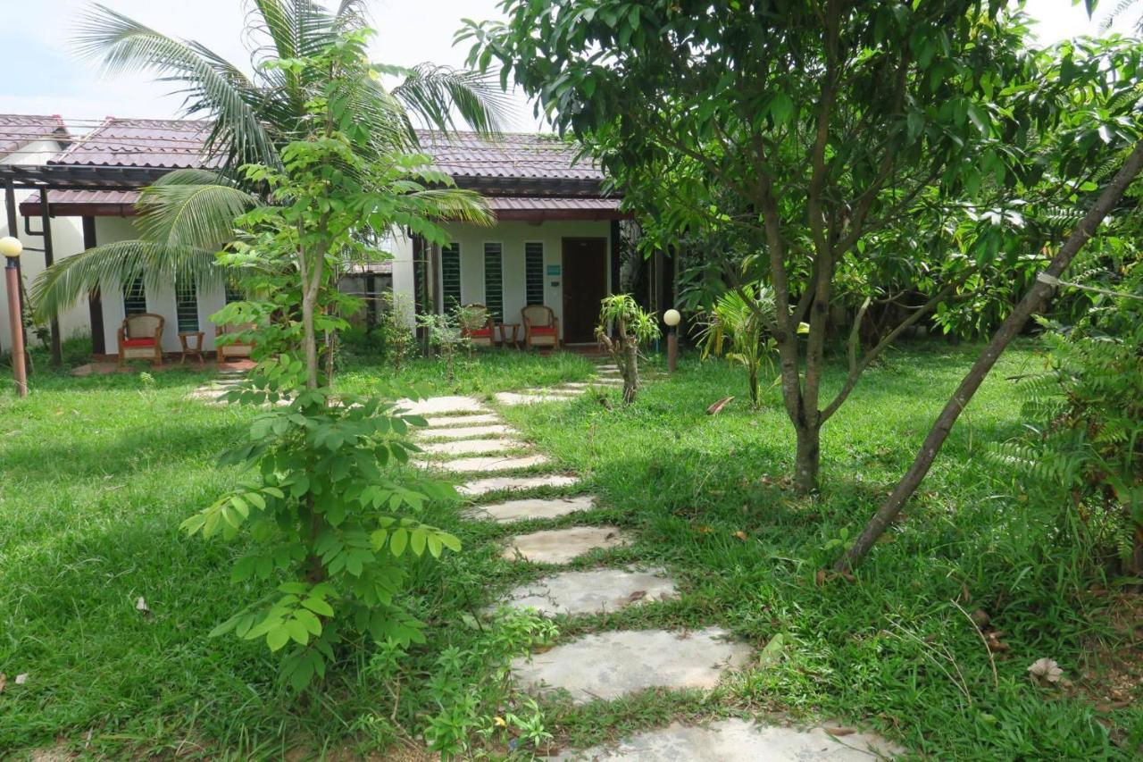 Twin Palms Resort Sihanoukville Exterior photo