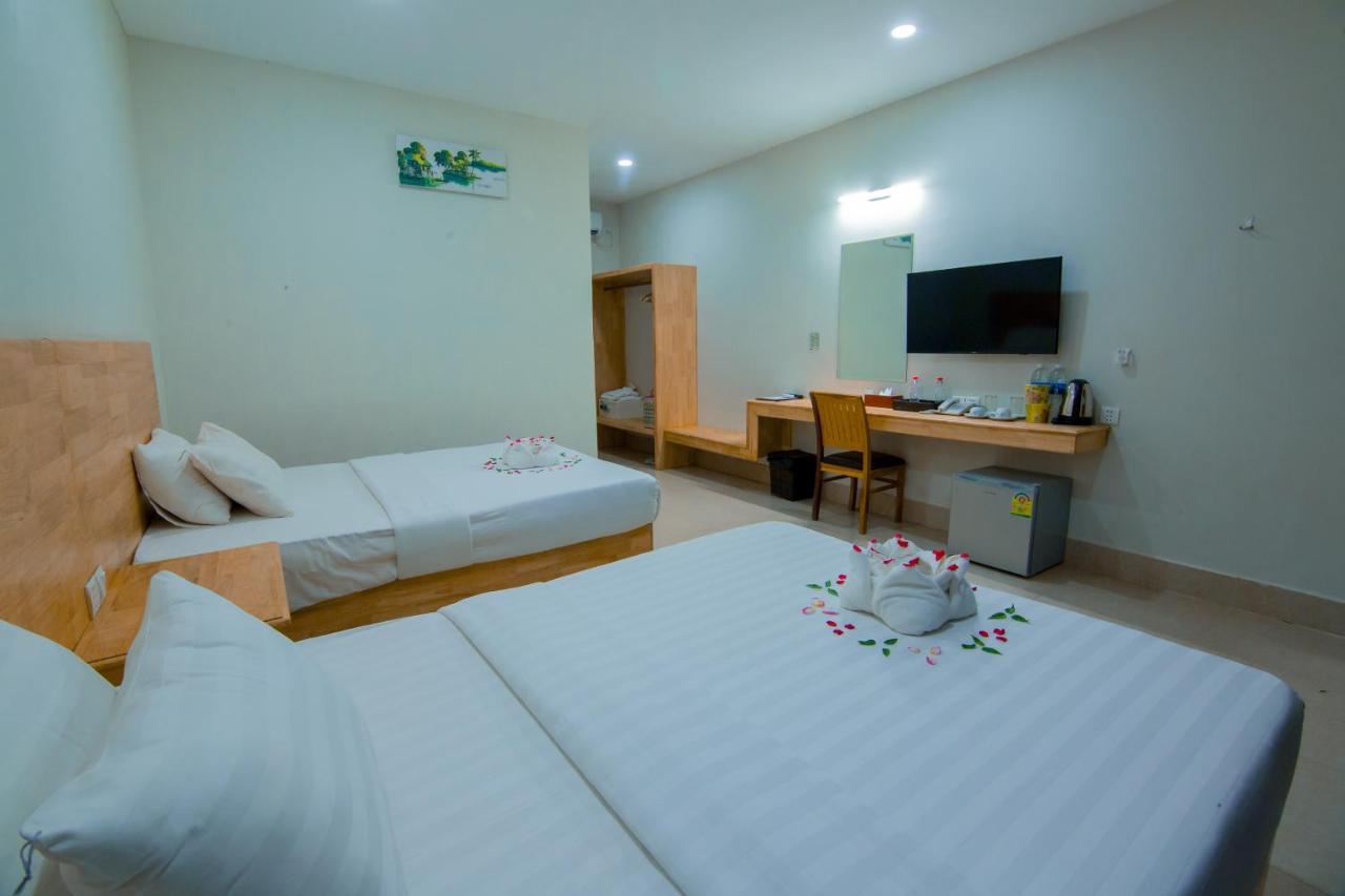 Twin Palms Resort Sihanoukville Exterior photo