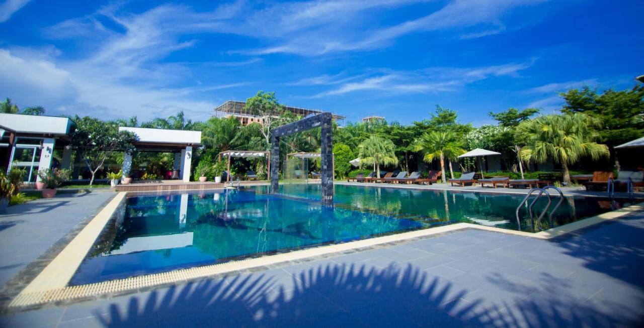 Twin Palms Resort Sihanoukville Exterior photo