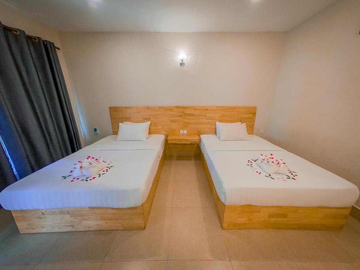 Twin Palms Resort Sihanoukville Exterior photo